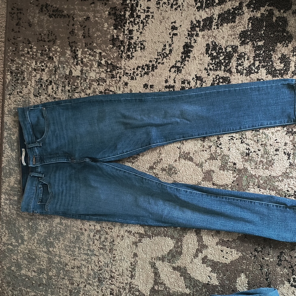 Levi's shaping skinny jeans